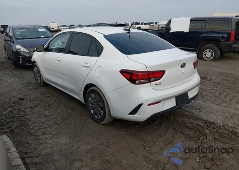 2021 Kia Rio S z USA, uszkodzony, nr VIN 3KPA24AD0ME370935